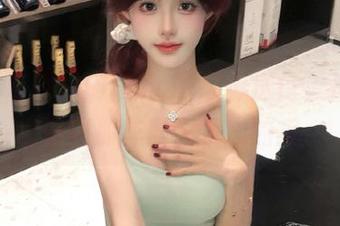 打开17c吃瓜传送门，揭秘娱乐圈那些鲜为人知的瓜