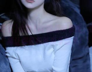 体验17c吃瓜苹果版，热门视频让你轻松吃瓜乐翻天！