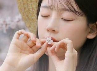 观看17c吃瓜，第一时间获取明星动态及绯闻揭秘！
