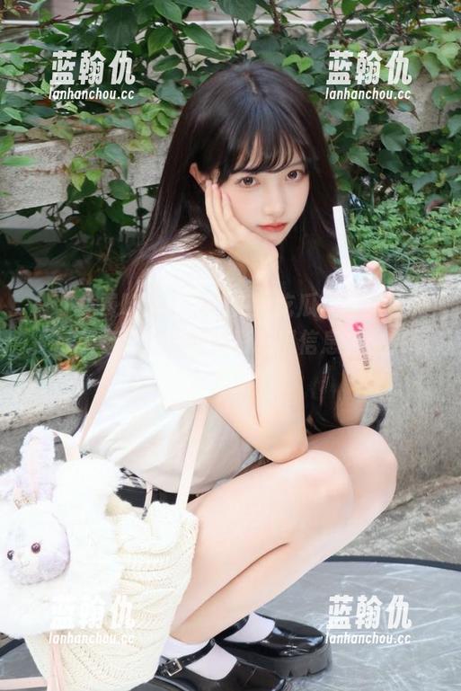 “51免费吃瓜”首页直达，尽享每日更新的精彩吃瓜信息，快来围观！