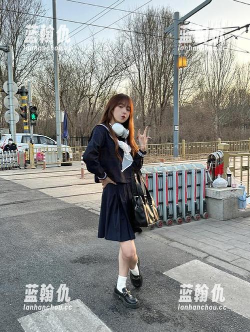 51吃瓜官方网站带你探索吃瓜最佳线路选择