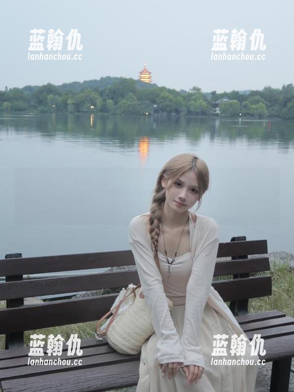 下载51在线吃瓜，边吃瓜边聊八卦更加带劲儿