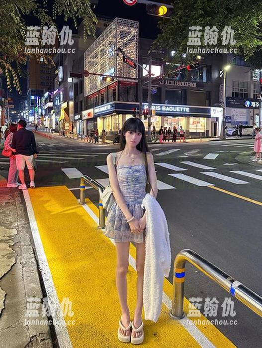 登录51每日吃瓜，一起下载超棒的大瓜，享受美食时光！