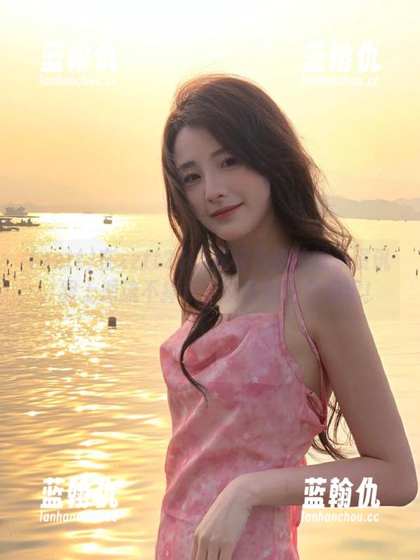 zztt 在zztt21上观看最热的娱乐资讯,跟上潮流不掉队,快来加入我们吧!