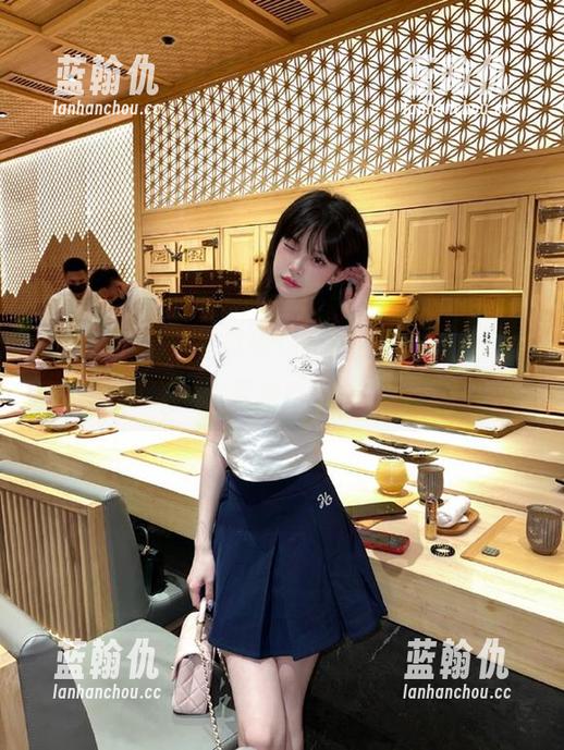 上吃瓜爆料大全网站，观看独家内幕，让你一手掌握娱乐圈的爆料资讯！