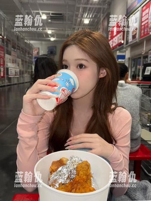 上“吃瓜黑料在线”网页，满足你对明星黑料的无限好奇心！