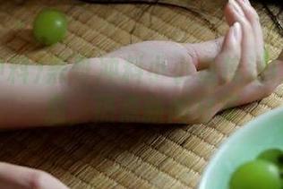黑哥冲料小小鱼传送门火热开启，热点新闻分享