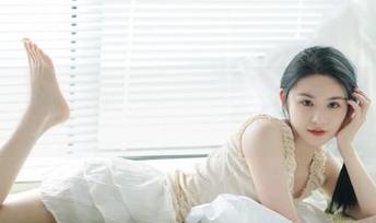 通过黑料不打烊吃瓜在线传送门，下载最新吃瓜爆料app