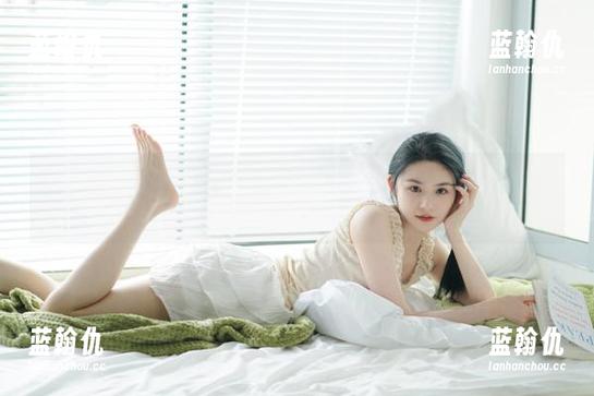 通过黑料不打烊吃瓜在线传送门，下载最新吃瓜爆料app