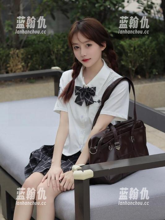 一键直达，黑料不打烊最新官方入口苹果版，带你进入八卦世界！