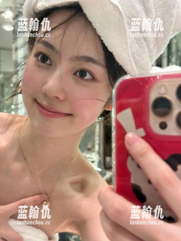 从“网红黑料-黑料正能量2442”APP下载感受最全黑料正能量2442