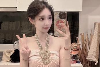 想知道更多明星黑料？快来下载黑料福利，带你秒懂娱乐圈内幕！