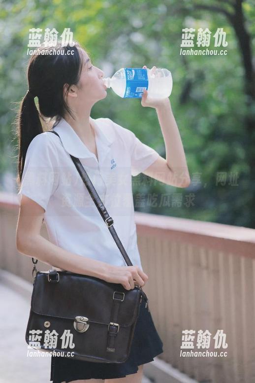 热门美女黑料网站分享，网址资源全方位覆盖吃瓜需求